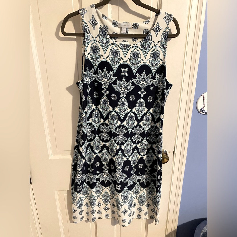 Sleeveless knit dress with mosaic pattern